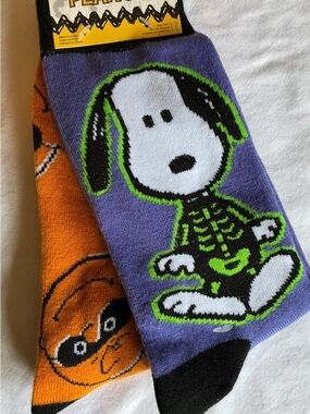 Peanuts Purple & Green Snoopy Skeleton Dog Socks